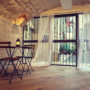 La Casa Di San Nicola , Bari Italia