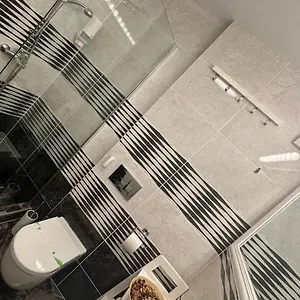 La Maison De Zoe - Airport Residences אוטופן