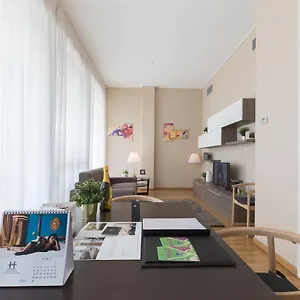 Hemeras Boutique Homes - Design Near Duomo Cathedral , Milán Italia
