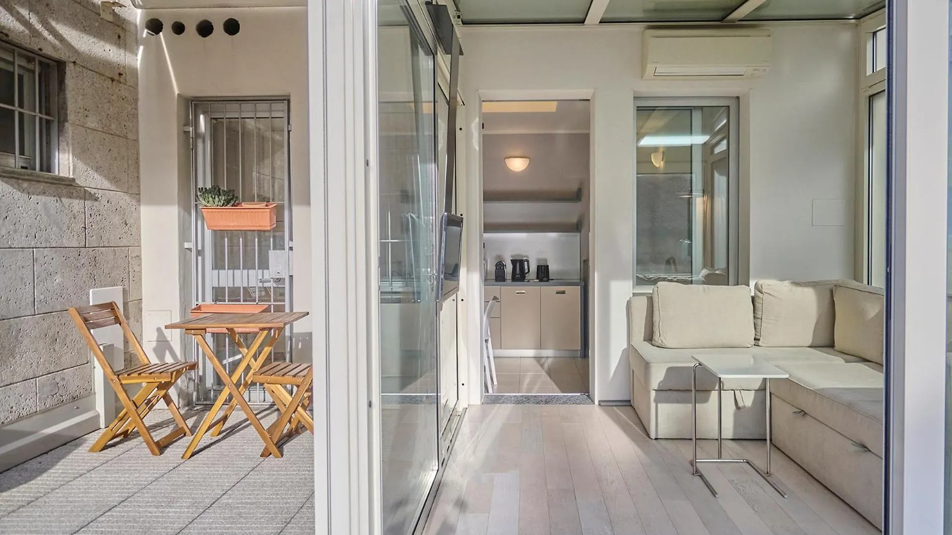 Milan Retreats Duomo Apartment